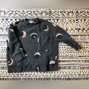 Motoreta moon sweatshirt